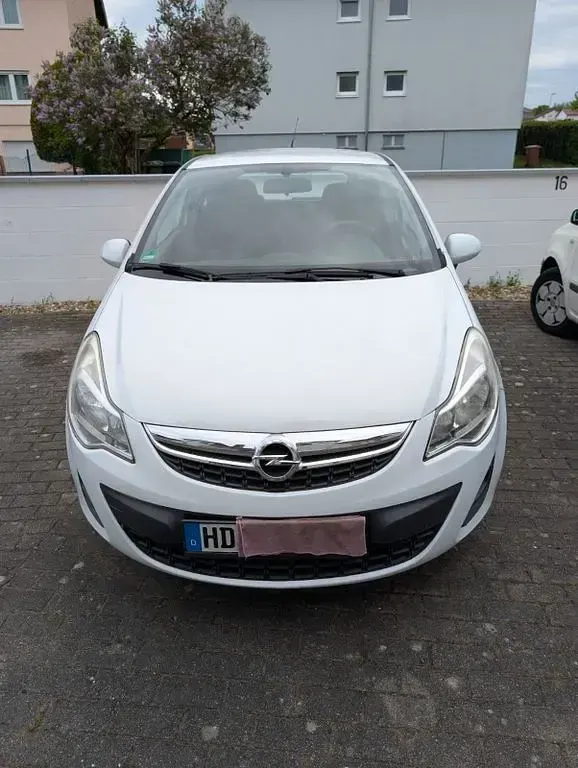 Usata Opel Corsa Active 69 CV (50 kW) 2013 Bianco Utilitaria
