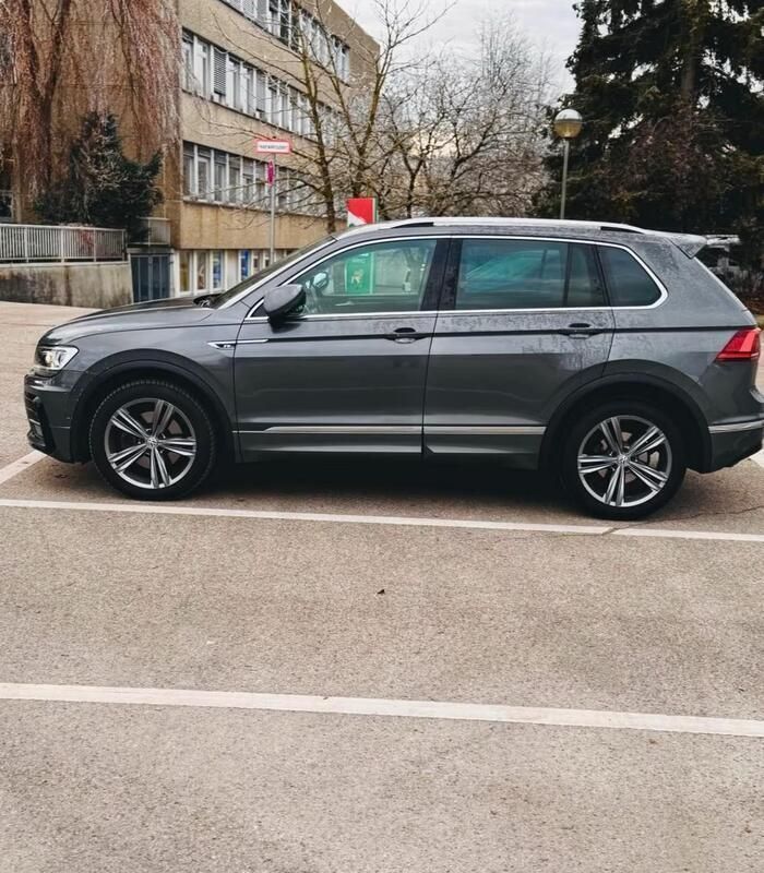 Grau Gebraucht 2018 VW Tiguan Allspace SUV | 19.000 € (Teuer) - Bild 1/4