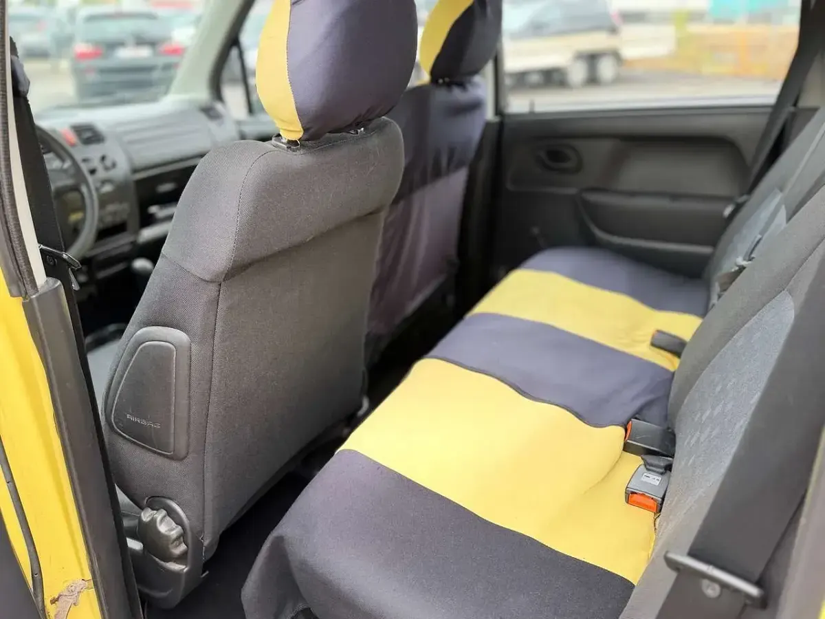 Gebraucht Opel Agila Basis 60 PS (44 kW) 2003 Ananasgelb Van / Kleinbus