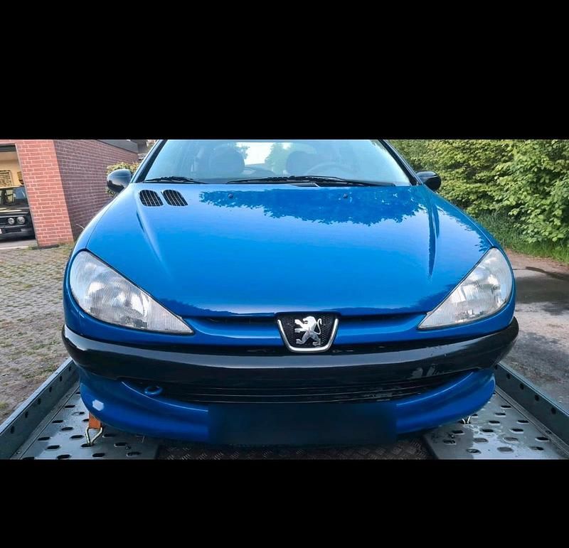 Gebraucht 2000 Peugeot 206 Kleinwagen | 850 € - Bild 1/4