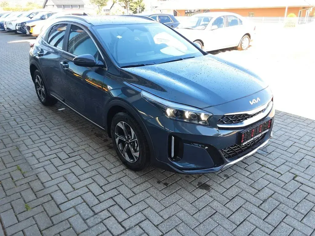 Neu Kia XCeed Vision 150 PS (110 kW) 2026 Grau SUV