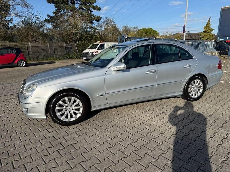 Second-hand Mercedes E200 Elegance 184 CP (135 kW) 2008 Argintiu Berlinǎ