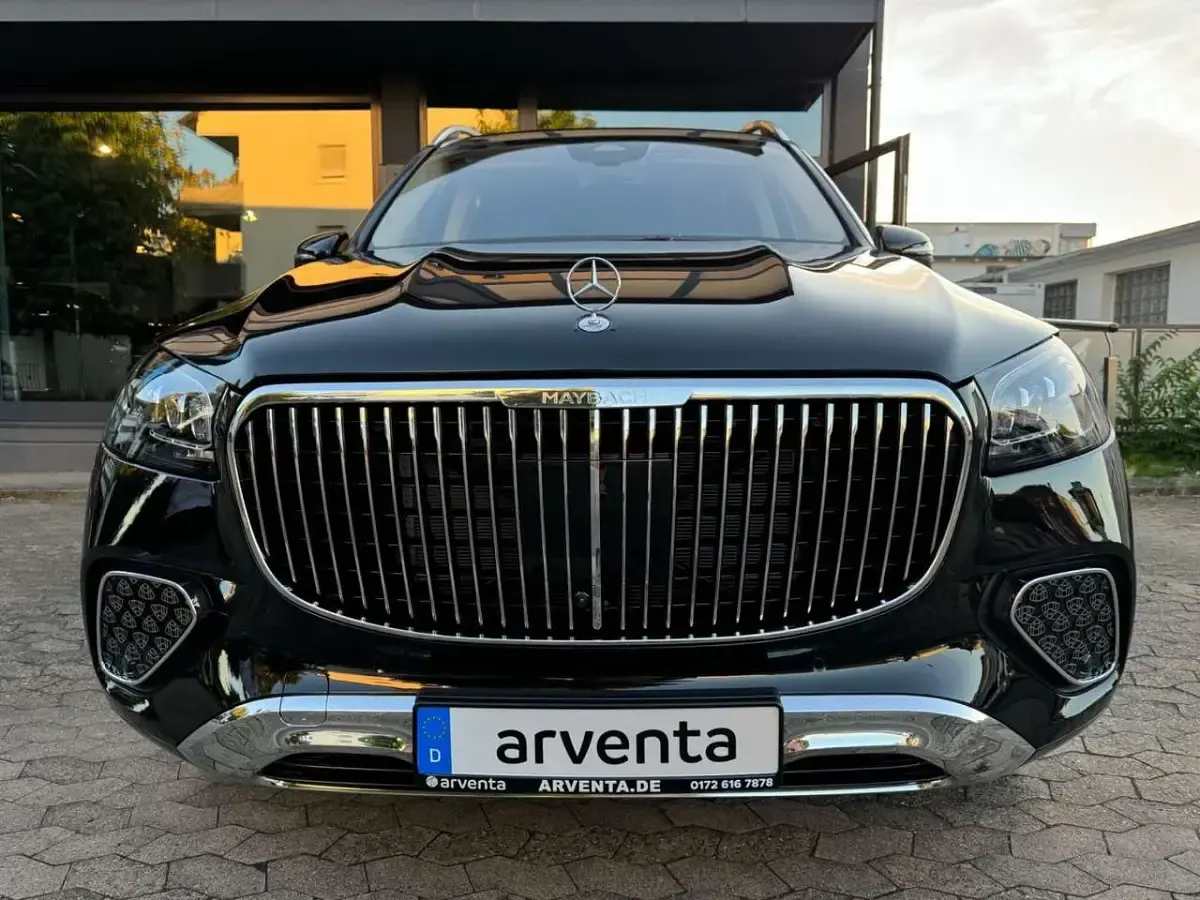 Neu Mercedes GLS600 Maybach 557 PS (409 kW) 2026 Obsidian schwarz metallic SUV