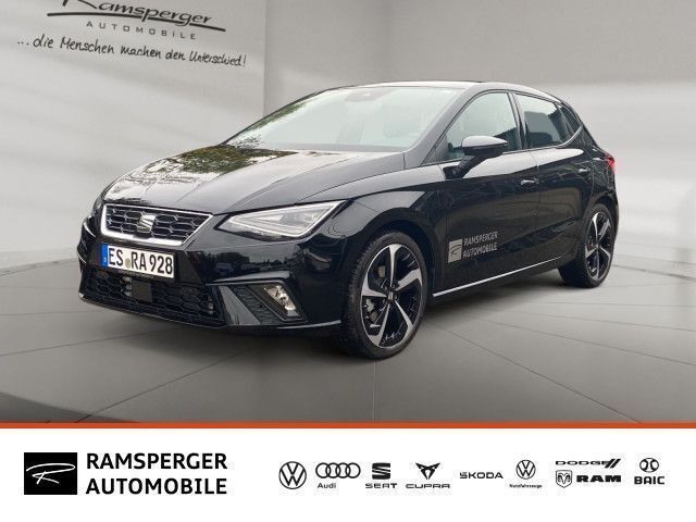 Schwarz (midnight schwarz metallic) Gebraucht 2024 Seat Ibiza FR Kleinwagen | 23.990 € (Etwas zu teuer) - Bild 1/4