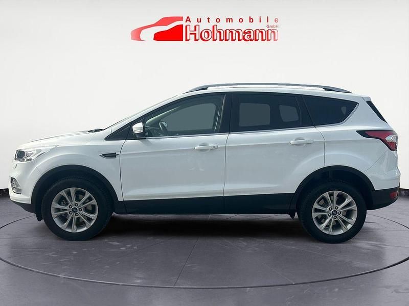 Gebraucht Ford Kuga Titanium 150 PS (110 kW) 2019 Weiß SUV
