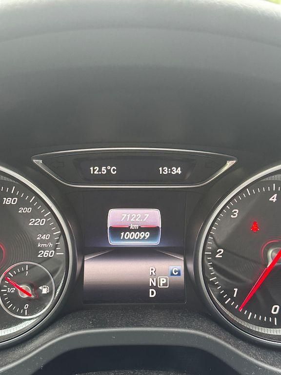 Schwarz Gebraucht 2019 Mercedes GLA200 SUV | 21.100 € - Bild 1/4