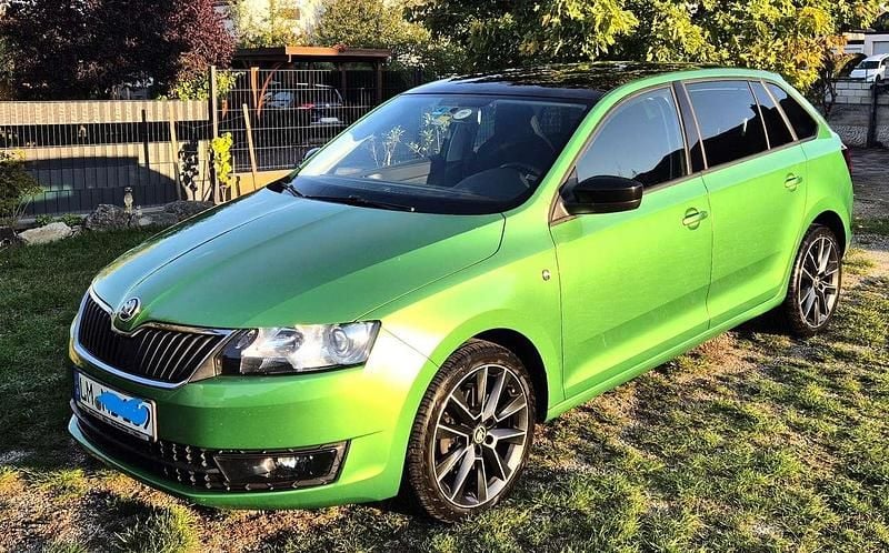 Grün Gebraucht 2015 Skoda Rapid Limousine | 8.899 € (Fairer Preis) - Bild 1/4