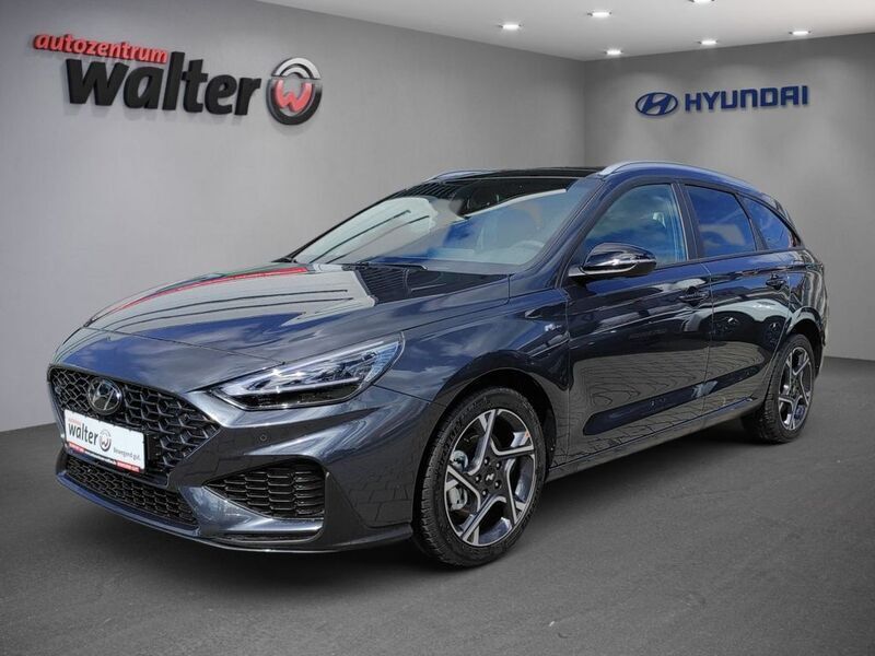 Dark knight / mic Gebraucht 2024 Hyundai i30 N Line Kombi | 25.990 € (Teuer) - Bild 1/4