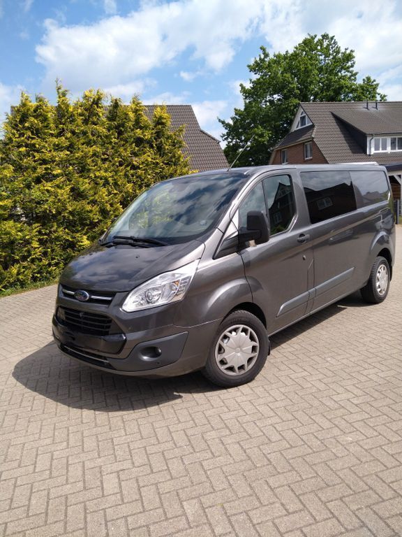 Grau Gebraucht 2017 Ford Transit Trend Van / Kleinbus | 17.500 € (Guter Preis) - Bild 1/4