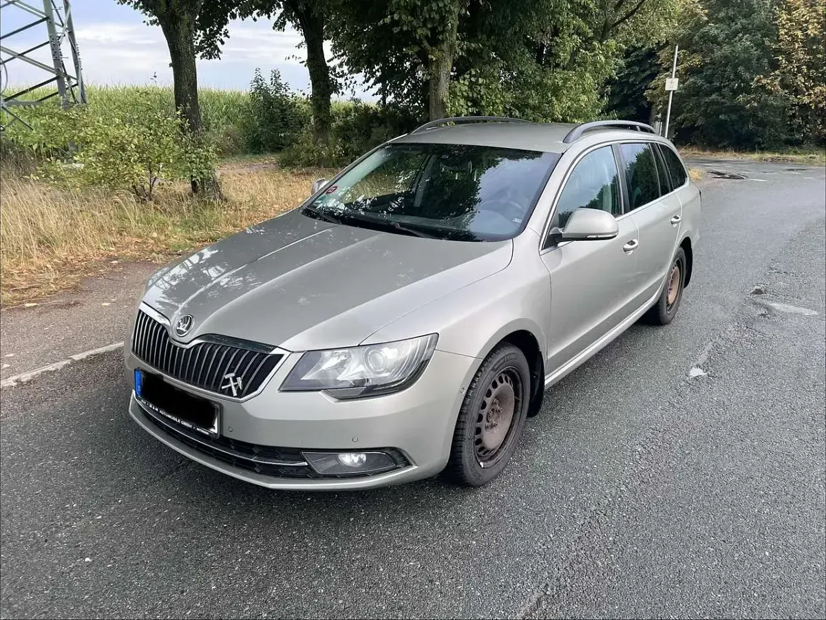 Gebraucht Skoda Superb Exclusive 140 PS (102 kW) 2014 Kombi