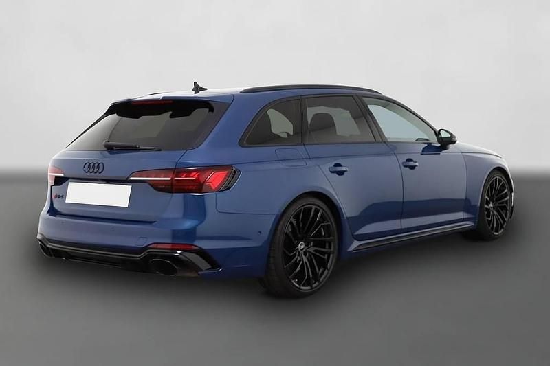 Gebraucht Audi RS4 450 PS (330 kW) 2023 Blau Kombi