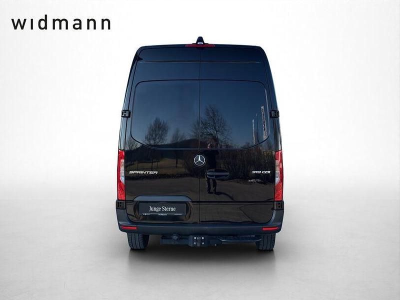 Gebraucht Mercedes Sprinter 190 PS (139 kW) 2021 Tiefschwarz Van
