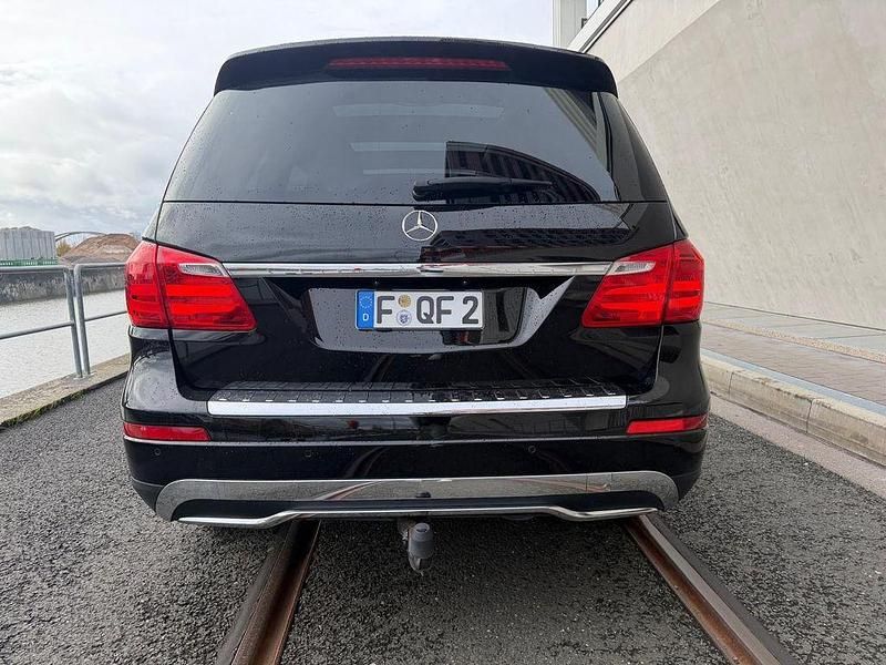 Gebraucht Mercedes GL350 258 PS (189 kW) 2013 Schwarz SUV