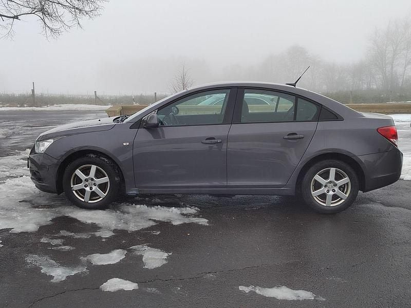 Gebraucht Chevrolet Cruze LT 163 PS (119 kW) 2012 Grau Limousine