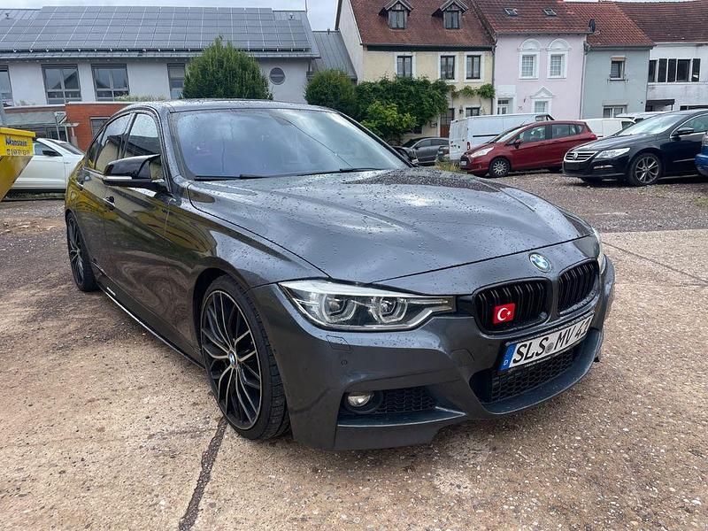 Grau Gebraucht 2016 BMW 328 Performance Limousine | 14.999 € (Fairer Preis) - Bild 1/4