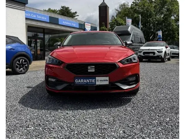 Gebraucht Seat Leon FR 204 PS (150 kW) 2023 Rot Limousine
