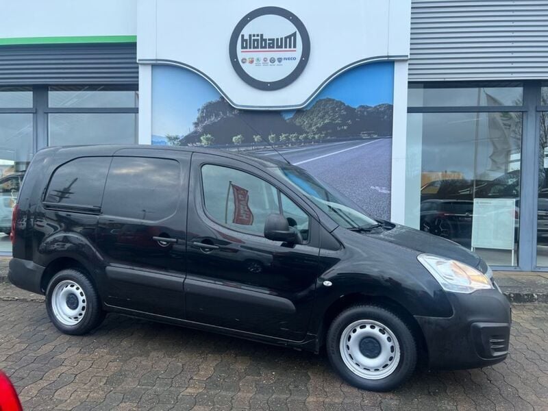 Gebraucht Peugeot Partner Premium 99 PS (72 kW) 2018 Schwarz Van / Kleinbus