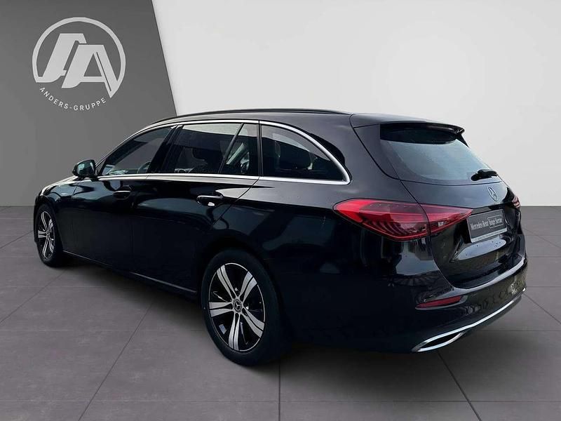 Gebraucht Mercedes C220 Avantgarde 197 PS (144 kW) 2023 Schwarz Kombi