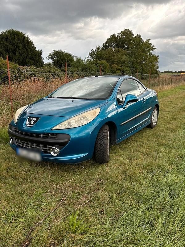 Blau Gebraucht 2007 Peugeot 207 CC Cabrio | 1.300 € - Bild 1/4