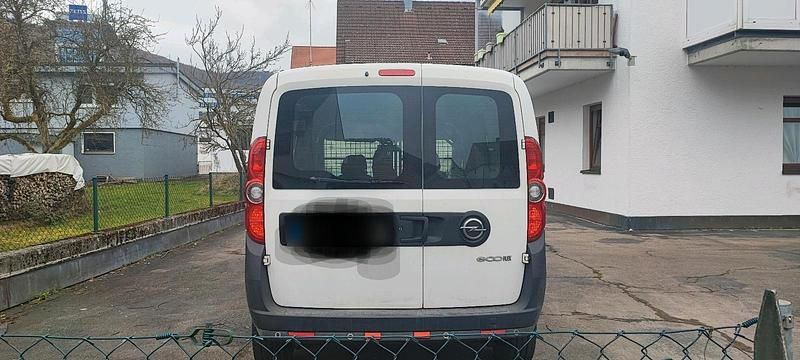 Gebraucht Opel Combo 95 PS (69 kW) 2018 Weiß Van / Kleinbus