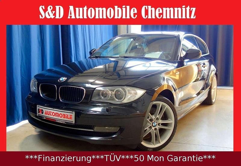 Schwarz Gebraucht 2009 BMW 123 Luxury Line Kleinwagen | 9.999 € - Bild 1/4