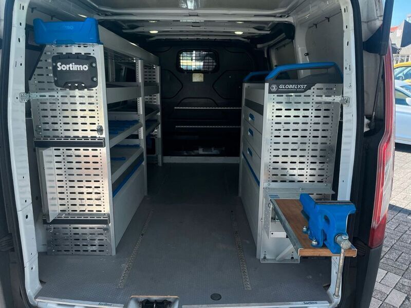 Weiß Gebraucht 2016 Ford Transit Custom Van / Kleinbus | 8.450 € (Fairer Preis) - Bild 1/4
