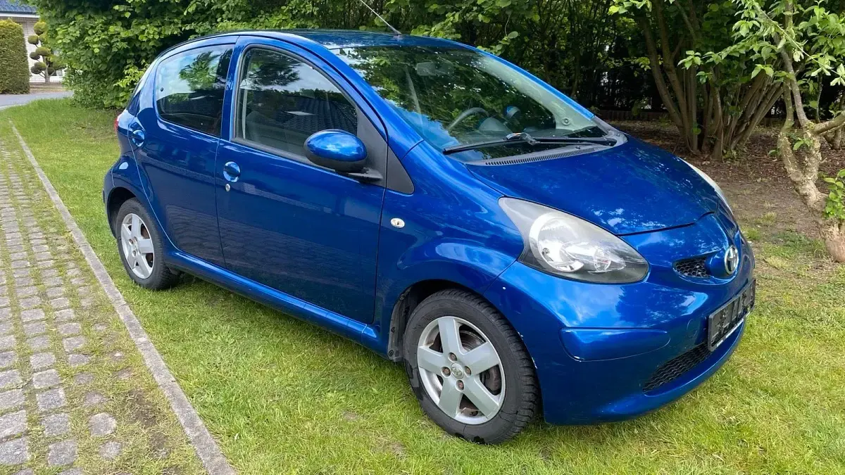 Gebraucht Toyota Aygo 68 PS (50 kW) 2007 Blau Kleinwagen