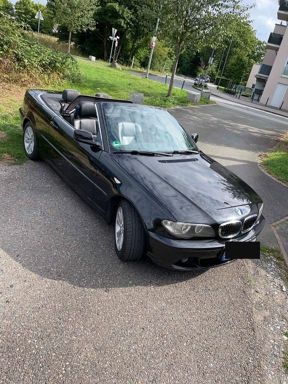 Gebraucht BMW 320 Cabriolet Sport Line 170 PS (125 kW) 2004 Schwarz Cabrio
