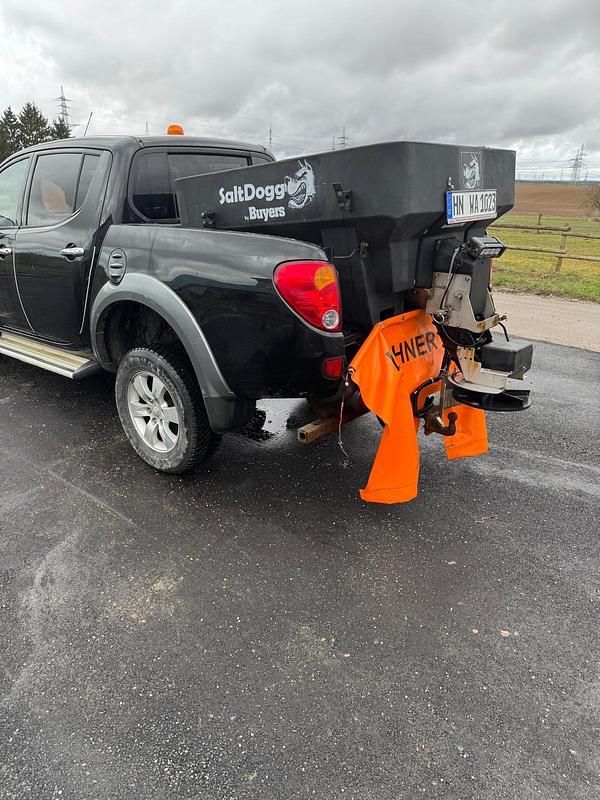 Gebraucht Mitsubishi L200 167 PS (122 kW) 2007 Schwarz Pickup