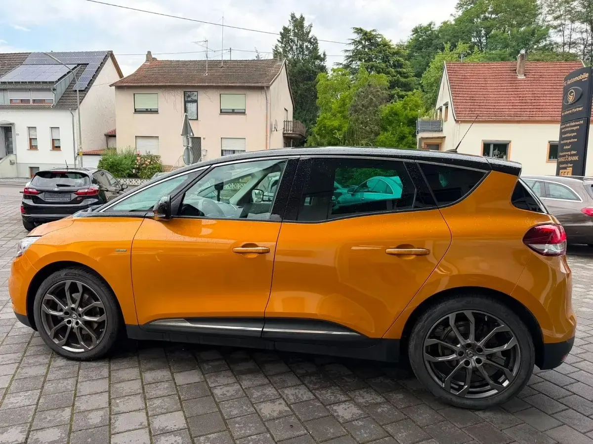 Gebraucht Renault Scénic IV LIMITED 159 PS (116 kW) 2019 Gold Van / Kleinbus
