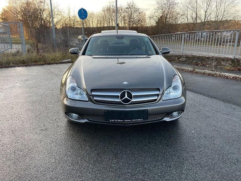 Gebraucht Mercedes CLS320 224 PS (164 kW) 2009 Grau Limousine