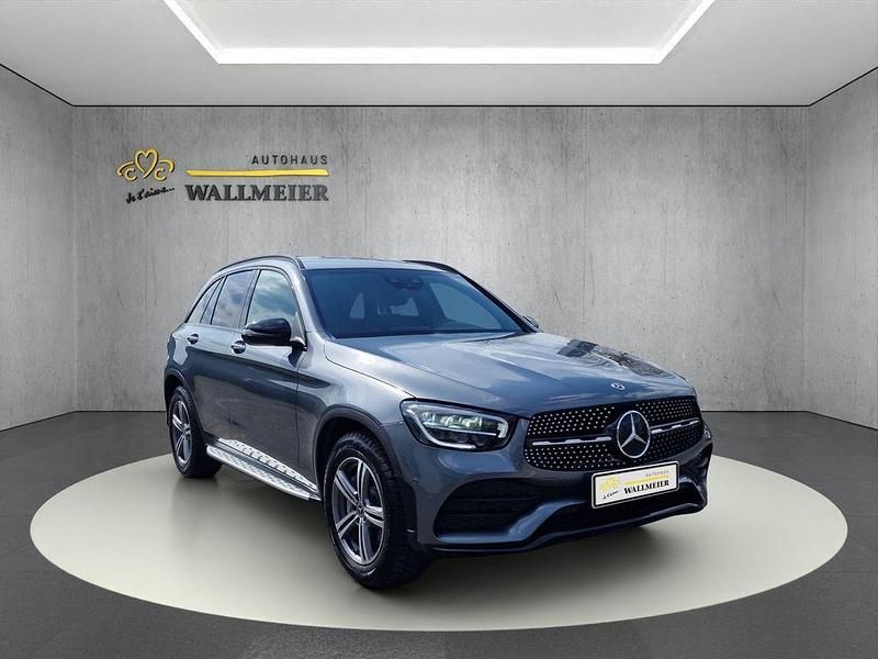 Gebraucht Mercedes GLC300 AMG line 245 PS (180 kW) 2021 Grau SUV