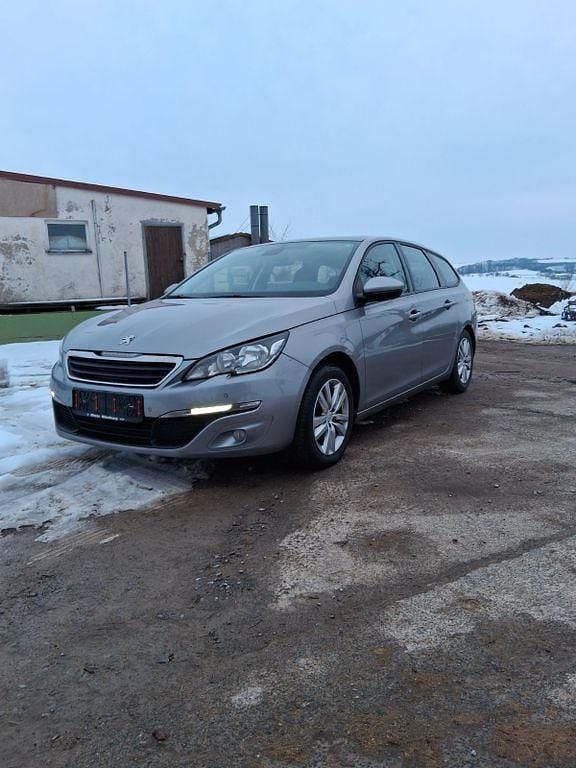 Gebraucht Peugeot 308 SW Allure 131 PS (96 kW) 2014 Grau Kombi