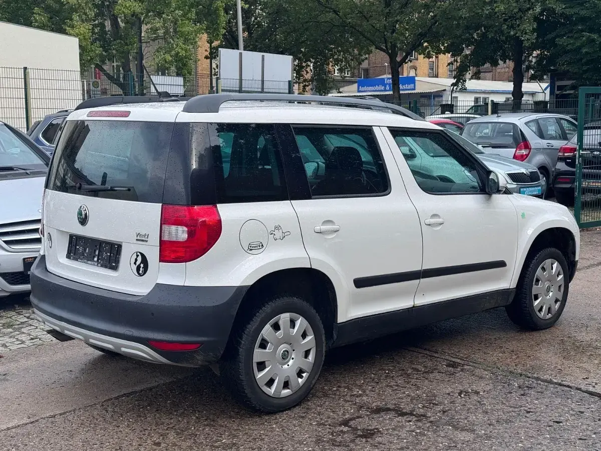 Gebraucht Skoda Yeti GreenLine 105 PS (77 kW) 2011 Weiß SUV
