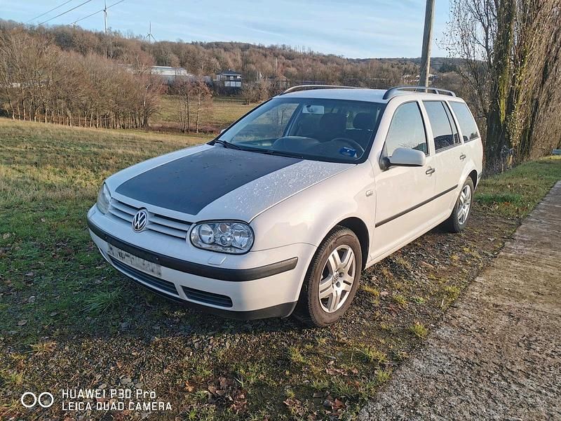 Weiß Gebraucht 2007 VW Golf V Kombi | 3.250 € (Fairer Preis) - Bild 1/4