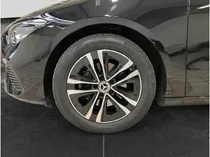 Gebraucht Mercedes CLA200 150 PS (110 kW) 2024 Schwarz (kosmosschwarz) Coupé