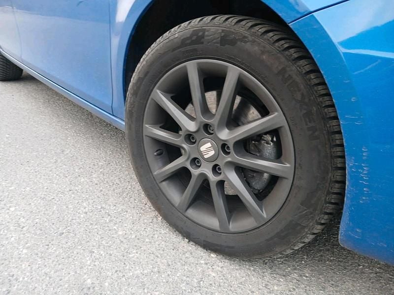 Usata Seat Leon 160 CV (117 kW) 2010 Blu Utilitaria