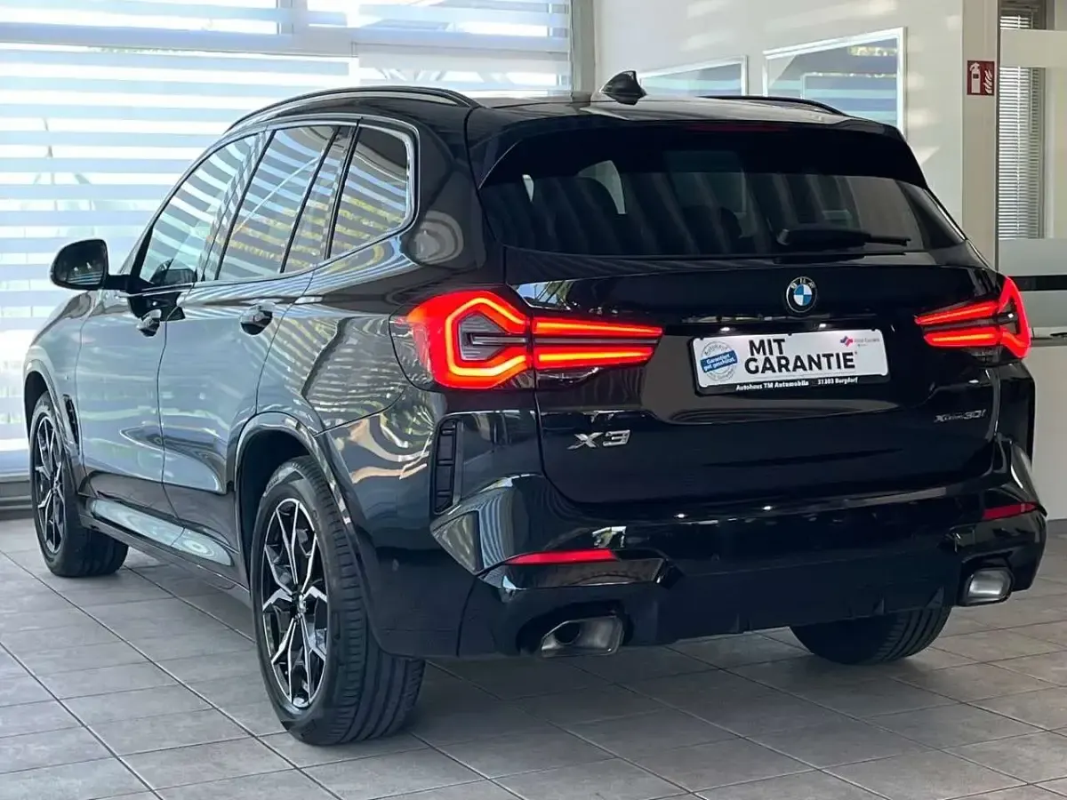 Gebraucht BMW X3 M Sport 245 PS (180 kW) 2023 Schwarz SUV