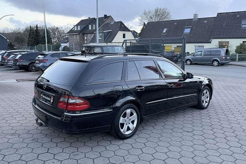 Gebraucht Mercedes E220 170 PS (125 kW) 2008 Obsidianschwarz met. Kombi