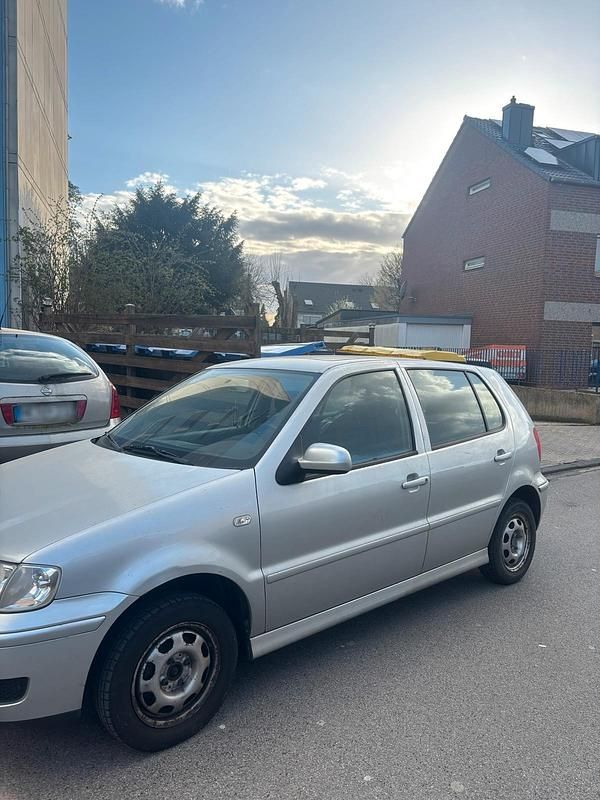 Gebraucht VW Golf IV 77 PS (56 kW) 2001 Grau Limousine