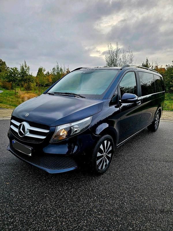 Gebraucht 2021 Mercedes V250 Van / Kleinbus | 29.999 € (Guter Preis) - Bild 1/4