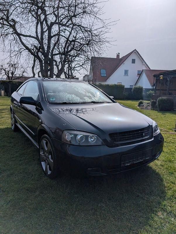 Gebraucht Opel Astra 147 PS (108 kW) 2001 Blau Coupé