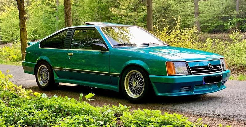 Grün Gebraucht 1982 Opel Senator GSe Coupé | 15.000 € - Bild 1/4