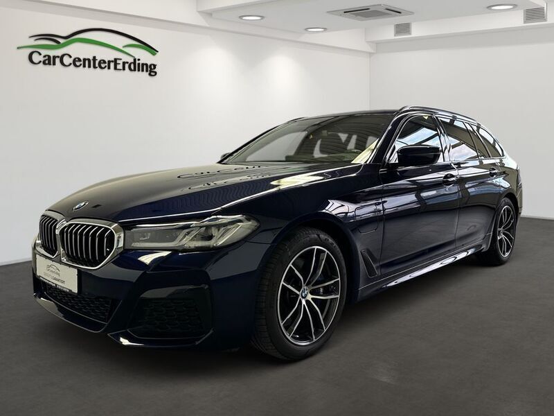 Tansanitblau ii metallic Gebraucht 2021 BMW 530 M Sport Kombi | 39.990 € (Teuer) - Bild 1/4