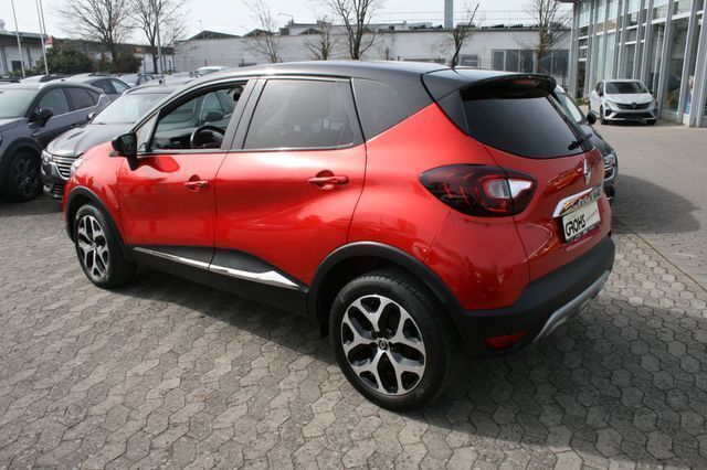 Gebraucht Renault Captur Intens 118 PS (86 kW) 2018 Schwarz (dezirrot metallic mit schwarzem) SUV