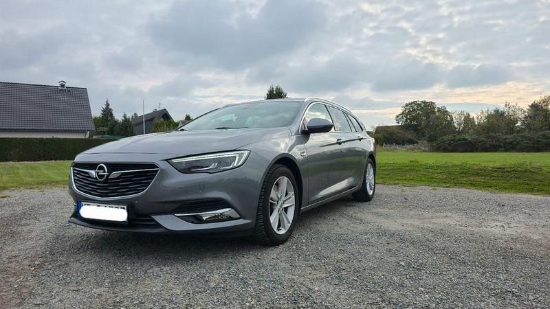 Grau Gebraucht 2018 Opel Insignia Innovation Kombi | 13.500 € (Fairer Preis) - Bild 1/4