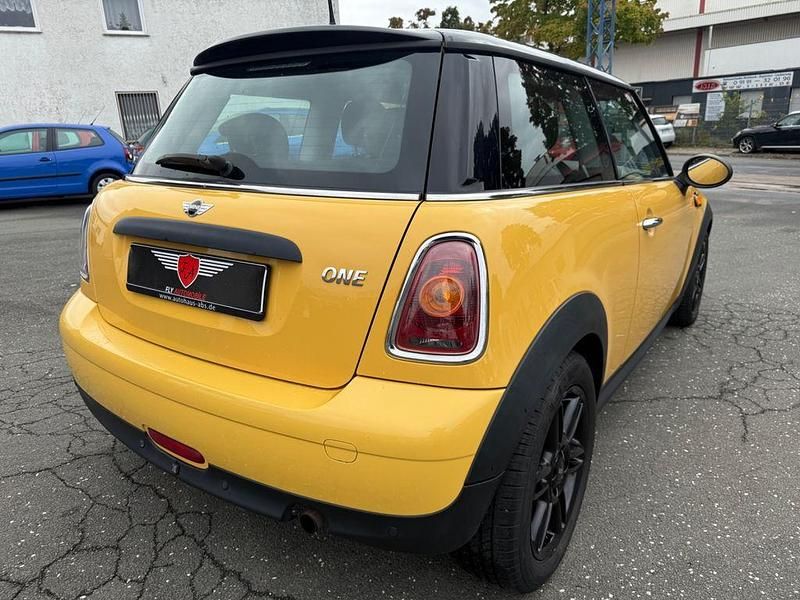 Gebraucht Mini ONE 75 PS (55 kW) 2009 Gelb Kleinwagen