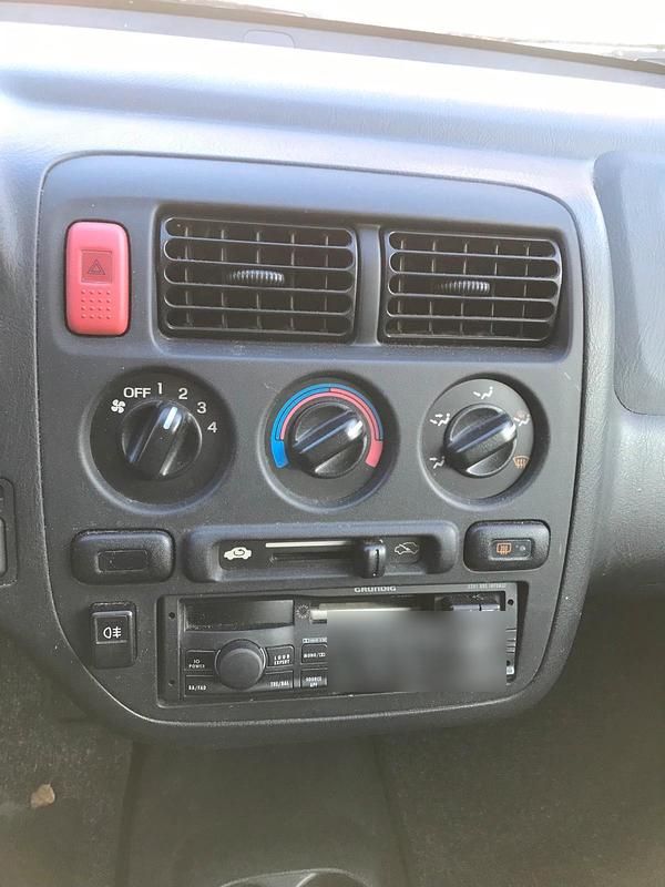 Silber Gebraucht 2001 Honda Logo Kleinwagen | 1.750 € (Fairer Preis) - Bild 1/4