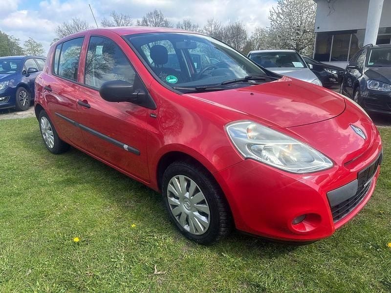 Second-hand Renault Clio IV Expression 75 CP (55 kW) 2012 Roșu Hatchback