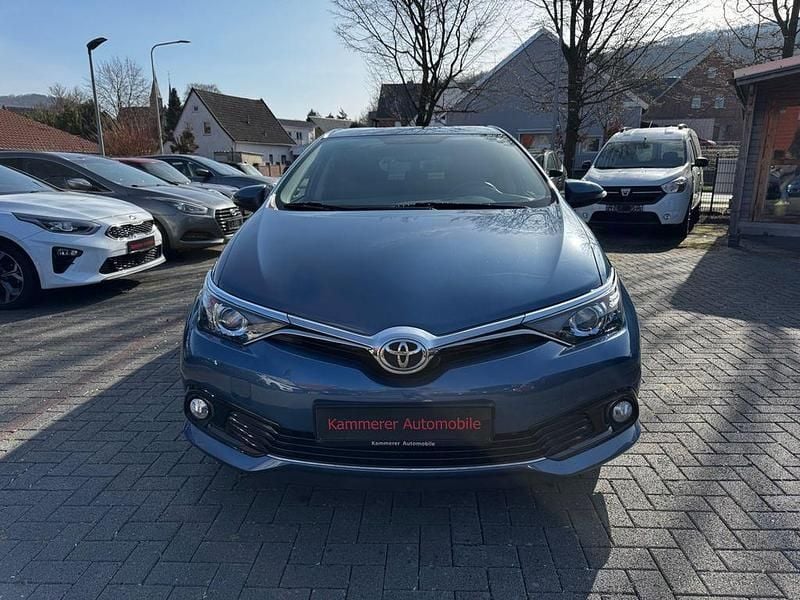 Gebraucht Toyota Auris Design 111 PS (81 kW) 2015 Blau Limousine
